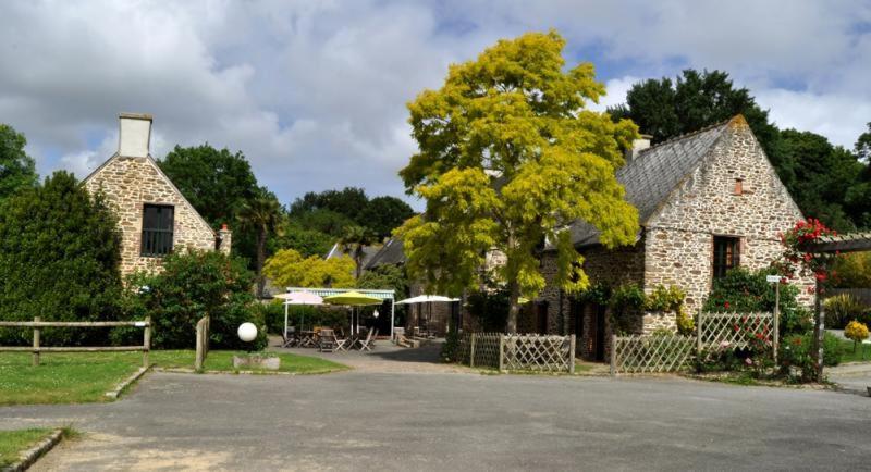 L'Auberge De La Porte Saint-Jouan-des-Guérets Dış mekan fotoğraf